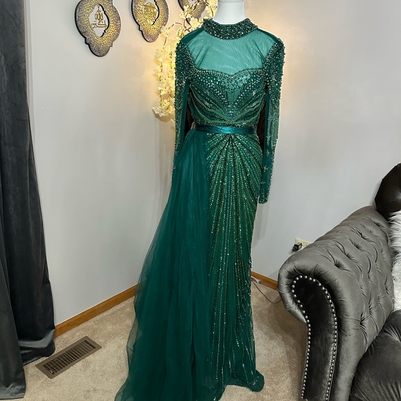 Women beaded evening prom dress - Picture 5 of 14